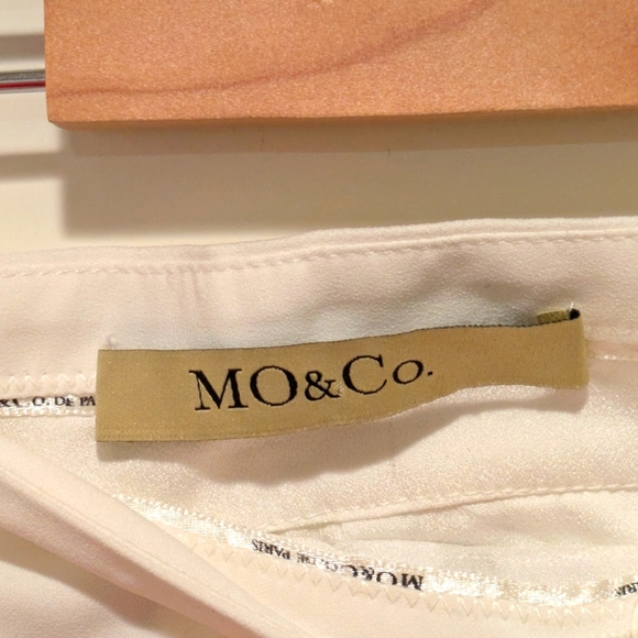 EUC Mo & Co 150 Blue and White Mini Shorts - SEE SIZE NOTES - Picture 3 of 5